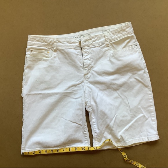 Croft & Barrow Classic Fit White Stretch Denim Shorts​ - Picture 2 of 6